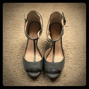 Nine West Gray Sandal Heels